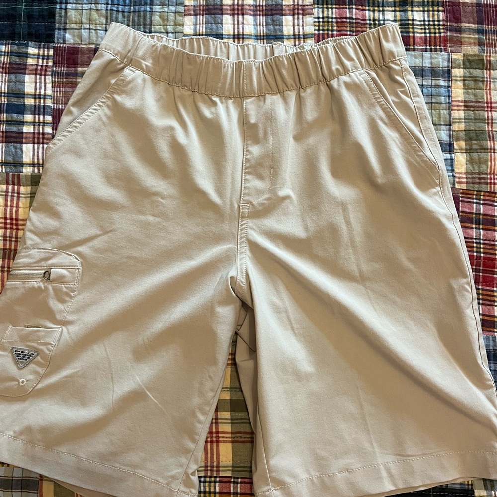 EUC, LN Boys L Columbia PFG shorts
